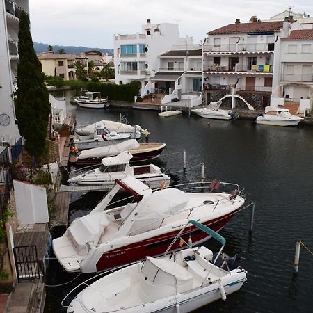 Apartamento con bonitas vistas al canal ref 337 Ampuriabrava Exterior foto