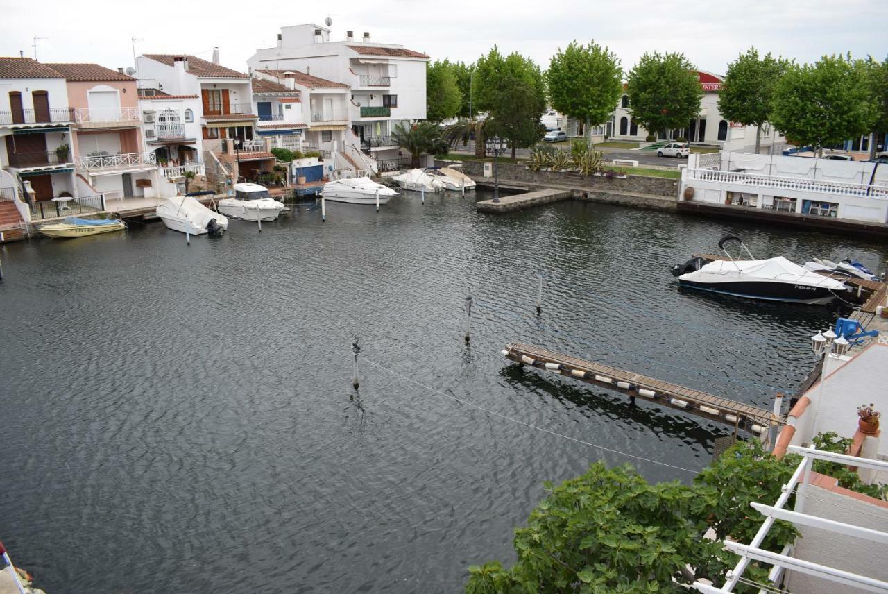 Apartamento con bonitas vistas al canal ref 337 Ampuriabrava Exterior foto